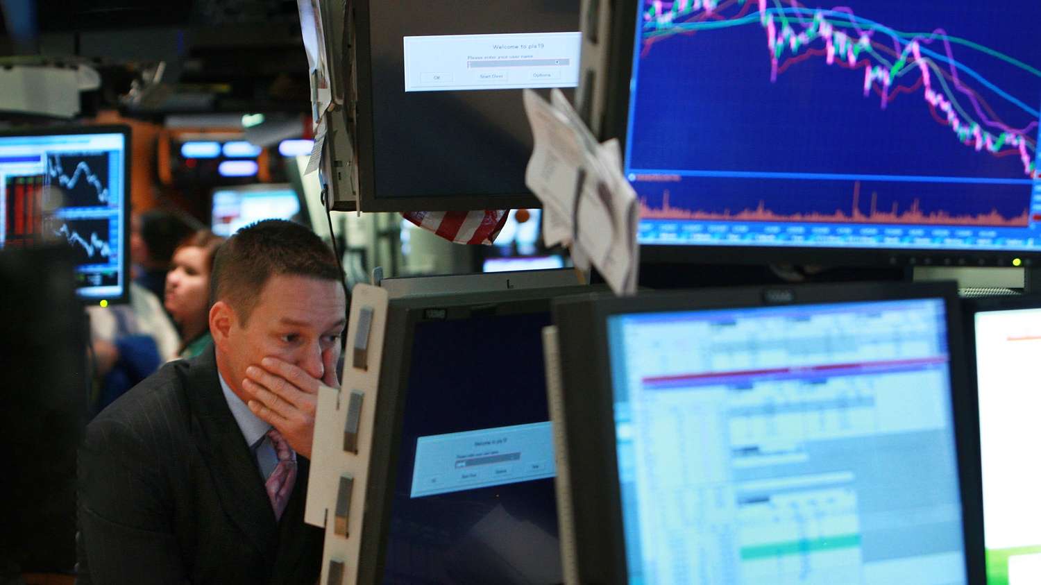 US Economist Predicts 2025 Stock Market Crash, Potentially Worse Than 2008 Crisis